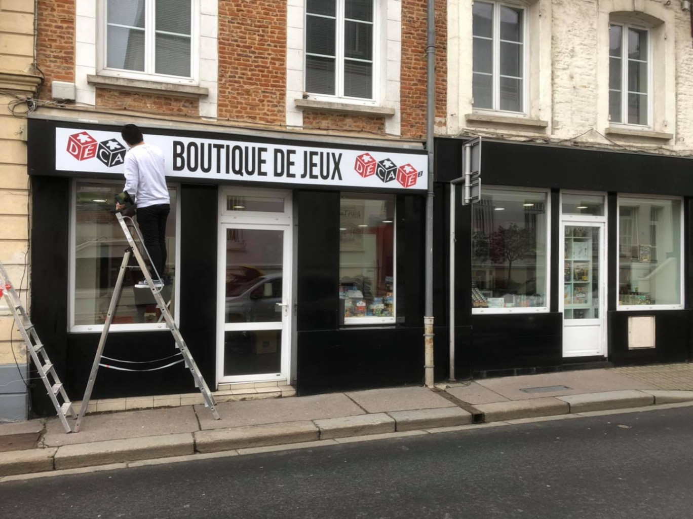 Le Décalé² s'est installé au 18/20 rue Gambetta à Bolbec. © Le Décalé