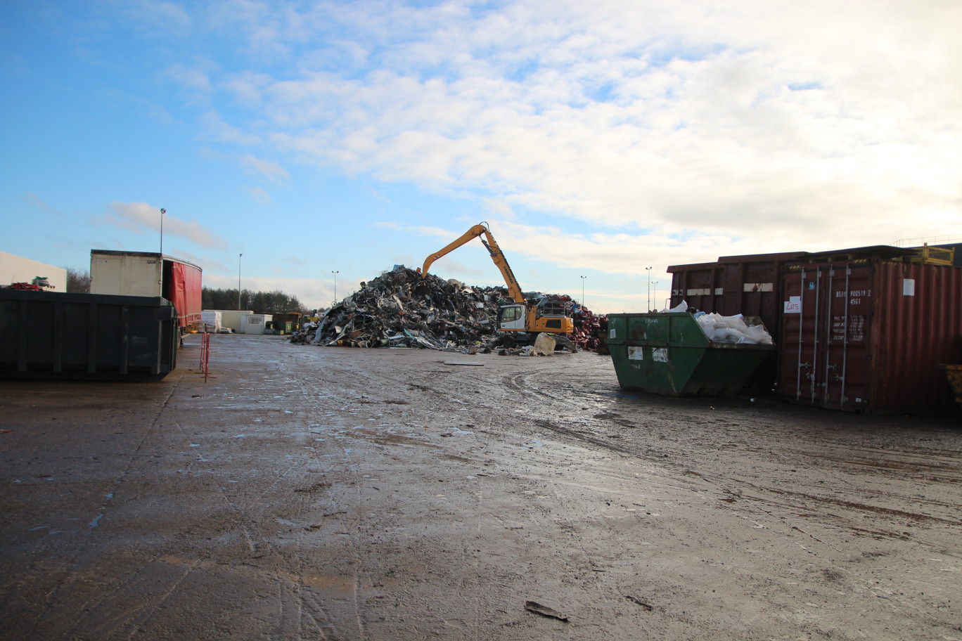 Les ferrailles et gravats, issus du chantier du parc éolien off-shore, seront massifiés au Havre avant d’être retraités, notamment sur le site de Grémonville. (© Aletheia Press / B.Delabre)