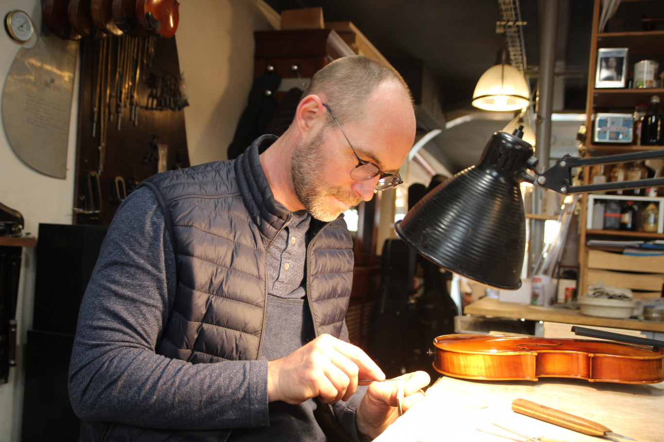 Alexis Péan a ouvert son atelier en 2006 à Rouen. (@Aletheia Press / Benoit Delabre)