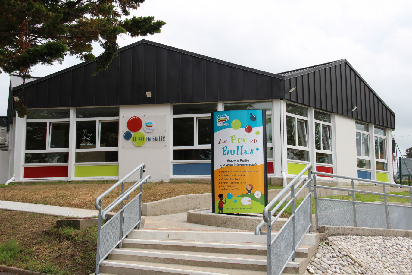 L'espace petite enfance intercommunal « Pré en Bulles » ouvre ses portes à Fécamp. 
