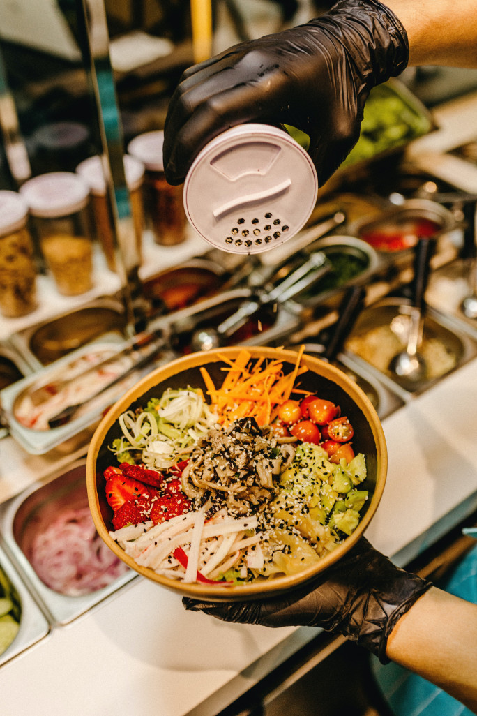 Un nouveau restaurant de poké bowls ouvre ses portes à Rouen.