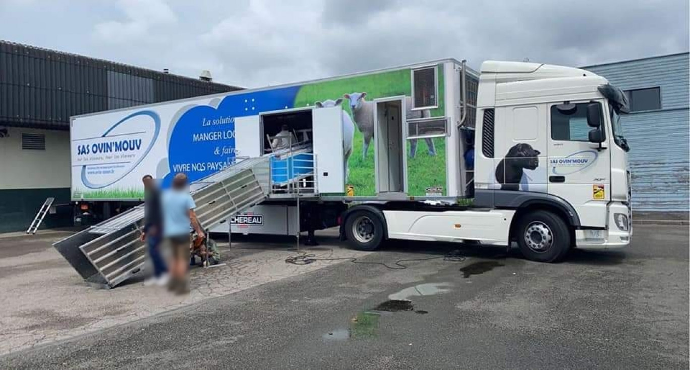 L’abattoir mobile Ovin’Mouv prévoit d’abattre 7 000 à 10 000 ovins/caprins par an. (© Ovin’Mouv)