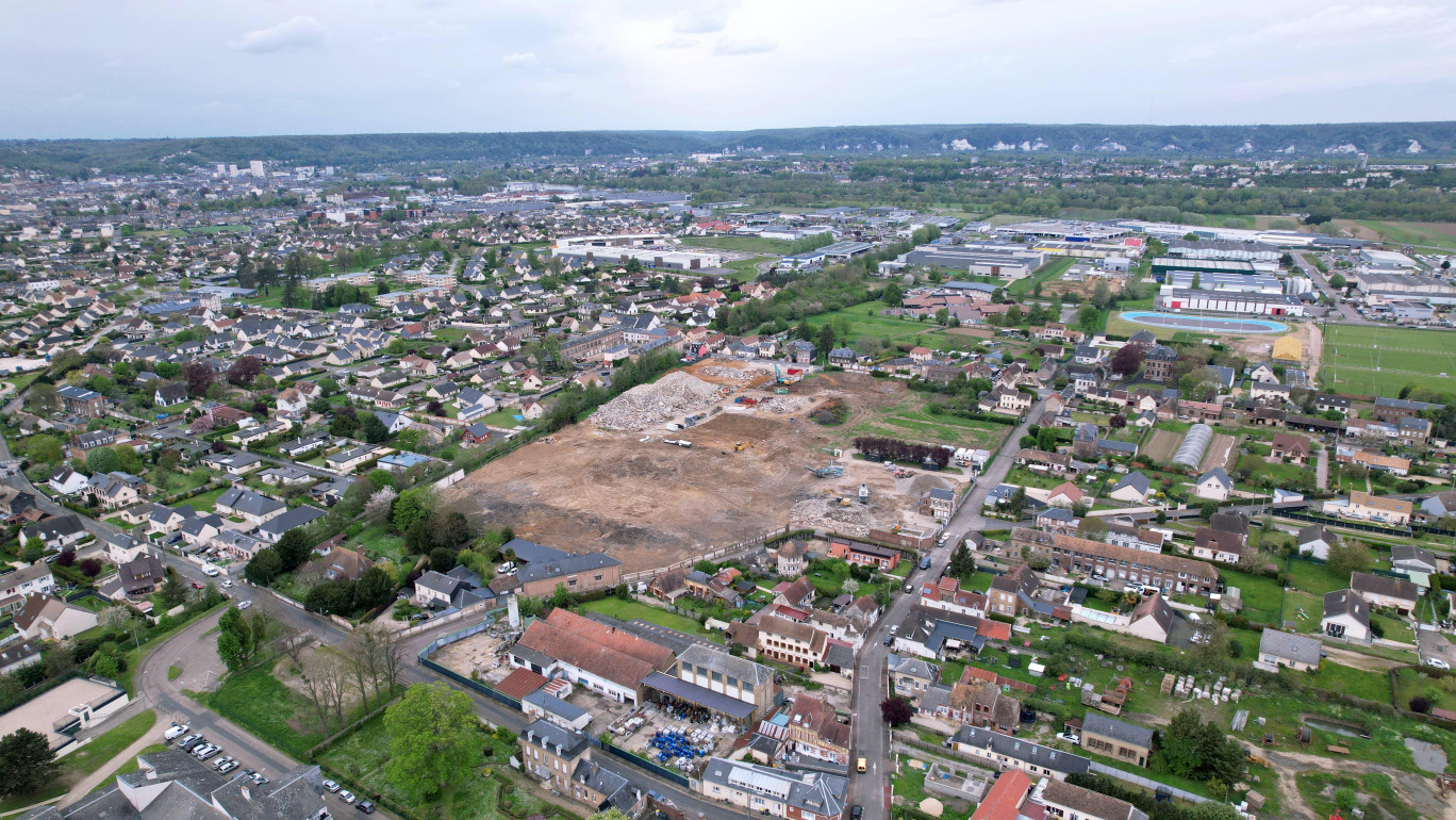 Sur les 3,7 hectares que représente cette friche datant de 2014, 150 logements vont y être construits. (© Lhotellier)