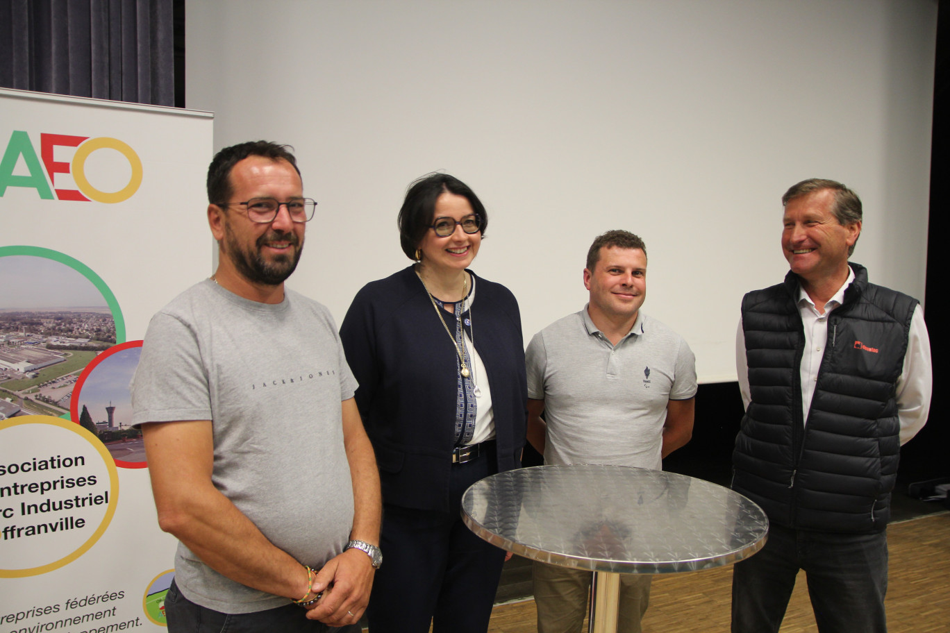 Les membres du bureau de l'association avec (de g. à dr.), Mickaël Berthe (BM Bois), Angélique Delamaere (Plastuni Normandie), Mickaël Sailly (Devatec) et Jean-François Frambot (Devatec). © Aletheia Press / B.Delabre