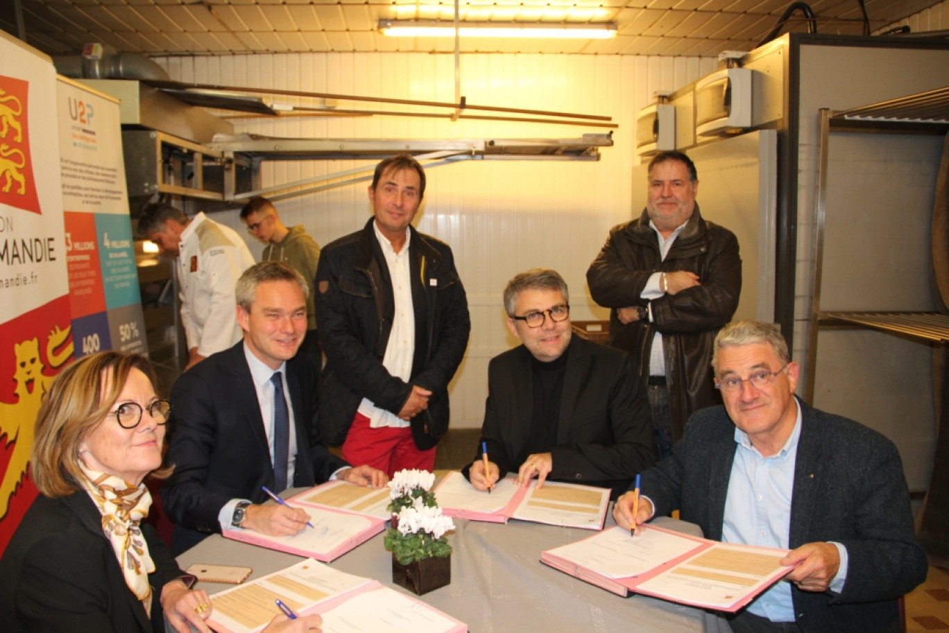 Crédit : Laetitia Brémont pour Aletheia Press,
(de gauche à droite) : Roseline Lemarchand, présidente de la Confédération générale de l’alimentation en détail de Normandie, David Margueritte, vice-président de la Région Normandie en charge de la formation et du développement des compétences, Christophe Doré, président de l’U2P Normandie, Serge Turpin, président de la Confédération nationale de l'artisanat des métiers et des services de Normandie.