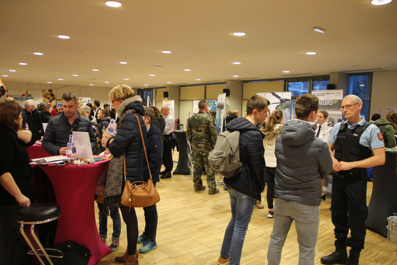 Crédit Be De Aletheia Press, « Plus de 700 visiteurs ont arpenté les allées de la salle des congrès. »