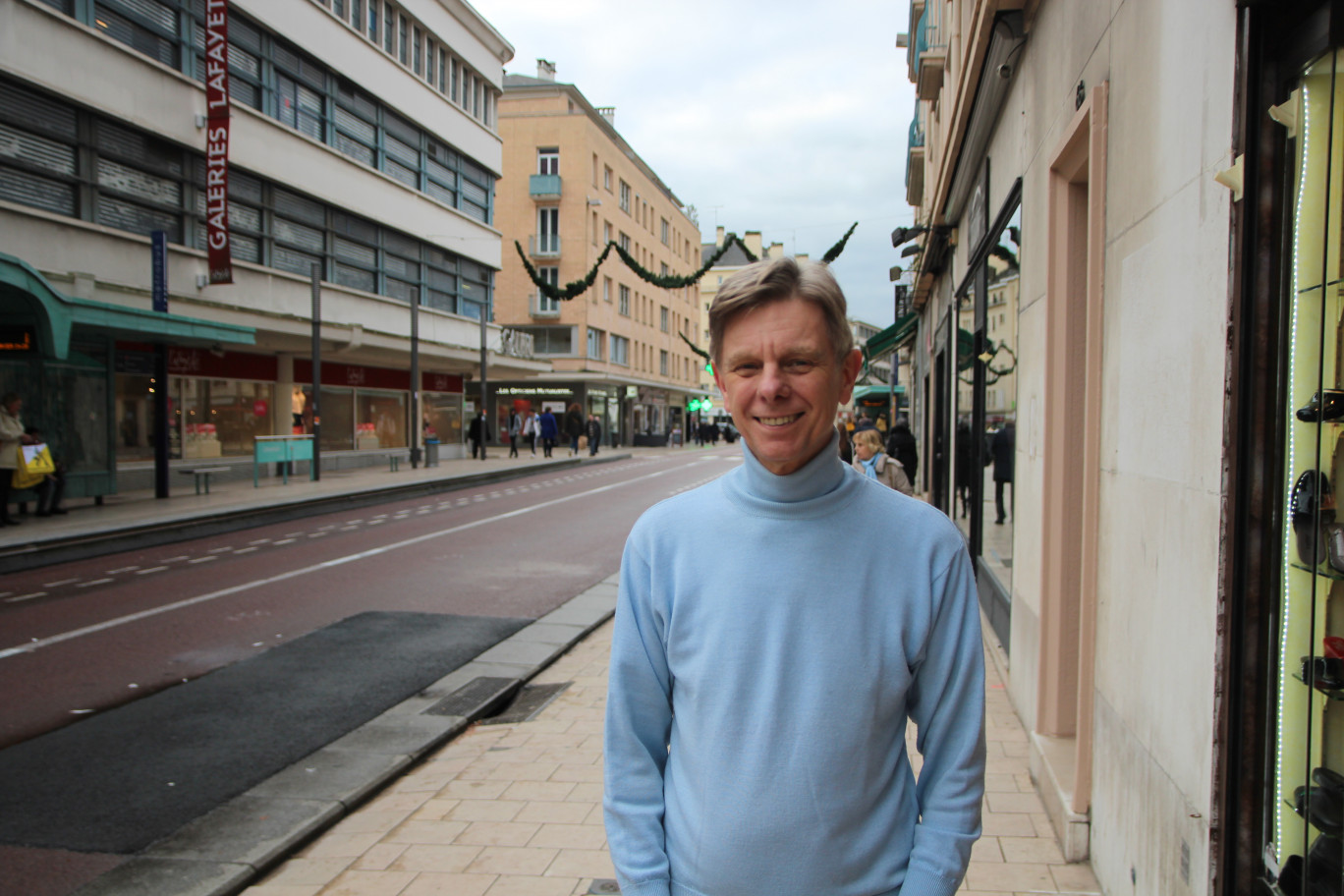 Crédit BD Aletheia Press, « Philippe Depréaux, vice-président de la CCI Rouen Métropole, s’est félicité de l’effort réalisé sur les décorations de Noël à Rouen » 