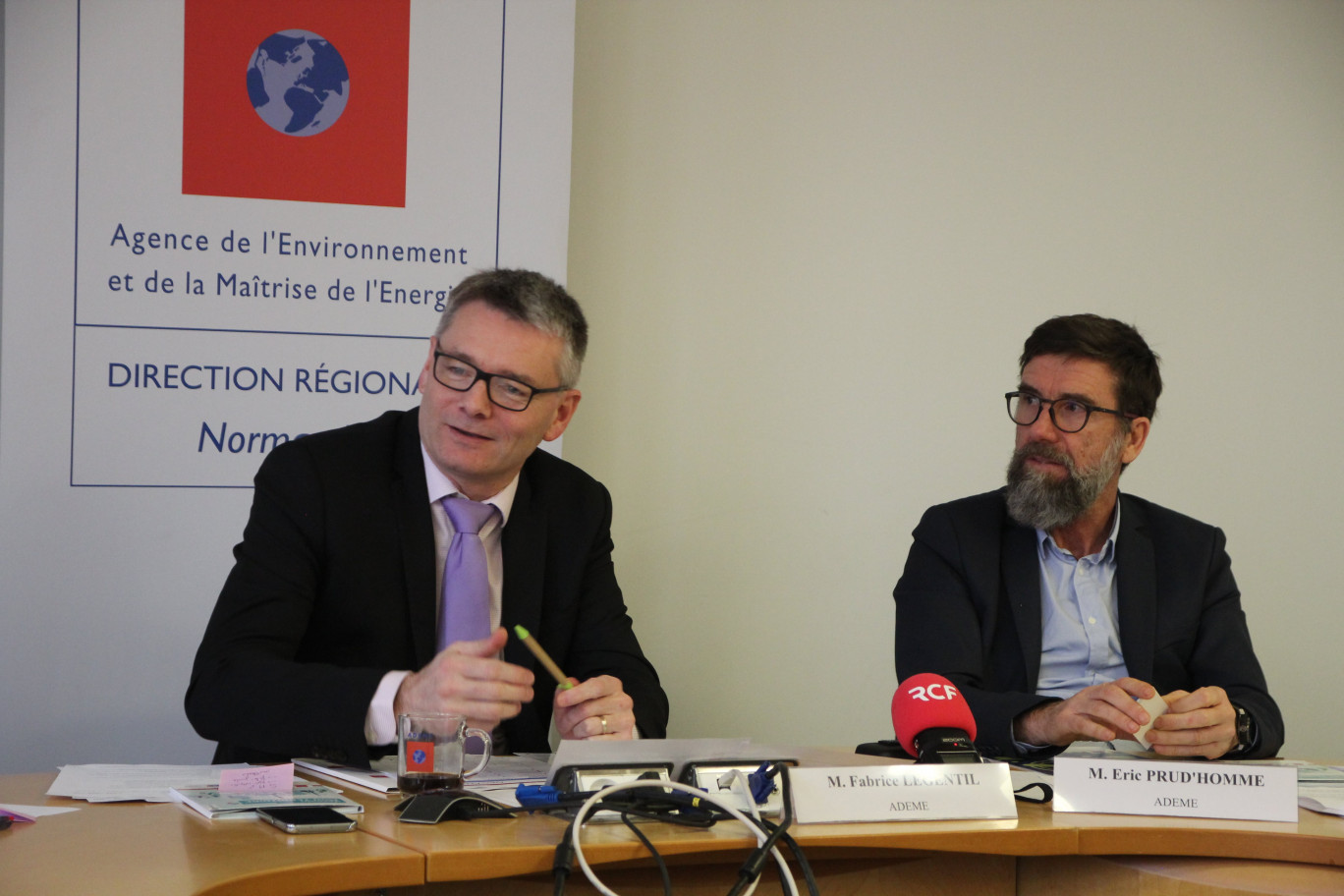 Crédits BD Aletheia Press, « Fabrice Legentil et Eric Prud’homme, directeur régional et directeur délégué de l’Ademe. » 