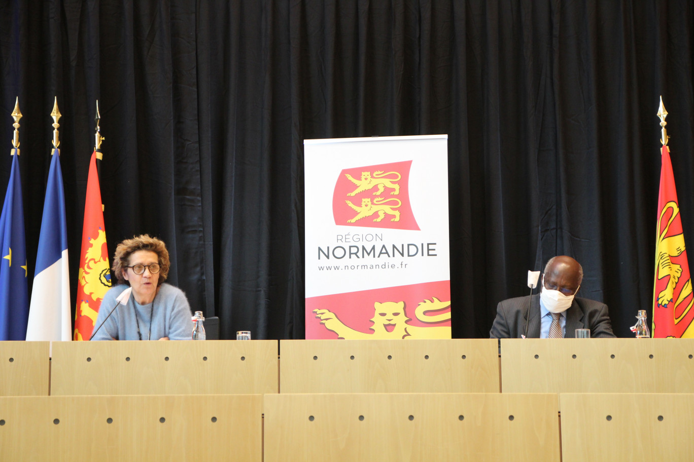 ©Aletheia Press / B.Delabre Françoise Guégot et Innocent Mutabazi ont réuni « virtuellement » les doctorants pour leur souhaiter la bienvenue et leur rappeler les attentes qu’ils placent dans la recherche.
