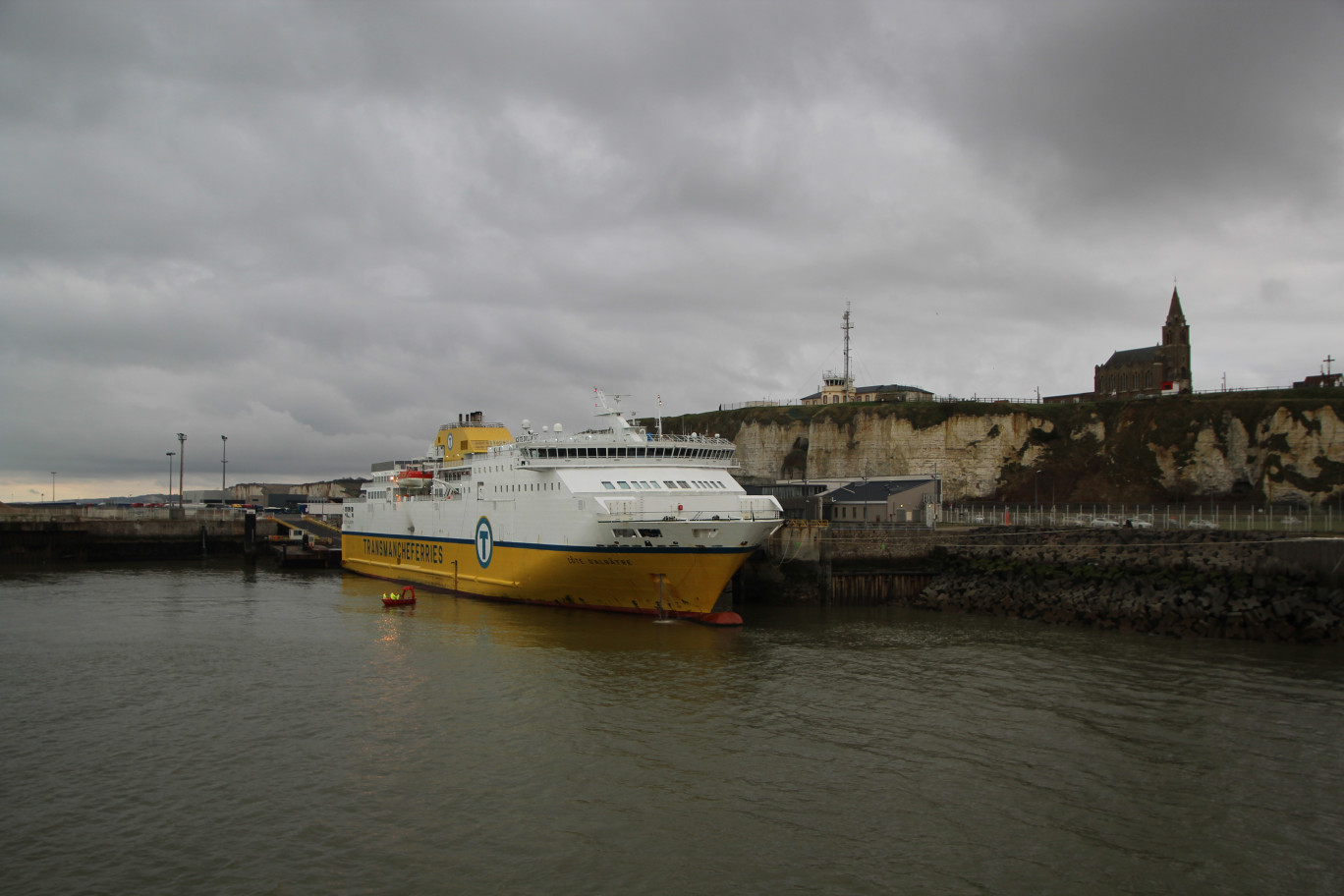 En 2019, DFDS transportait 40 000 pièces de fret, 375 000 voyageurs et 127 000 voitures sur la ligne Dieppe Newhaven. (© Aletheia Press / B.Delabre)