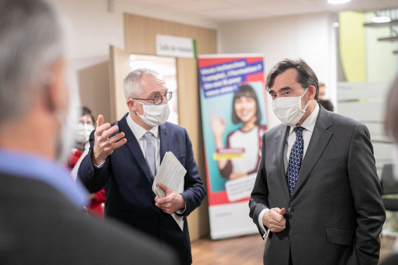 © Conseil Départemental de la Seine-Maritime Bertrand Bellanger, président du Département de la Seine-Maritime, lors de sa visite au Pôle emploi du Havre, le 16 décembre. 